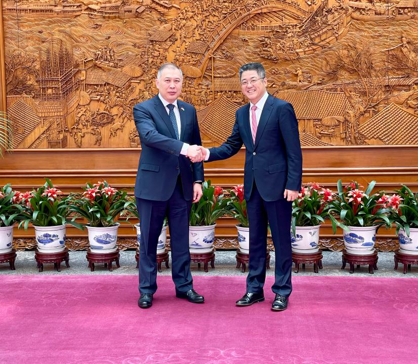 Посол Казахстана в Китае Шахрат Нурышев встретился с Заместителем министра иностранных дел КНР