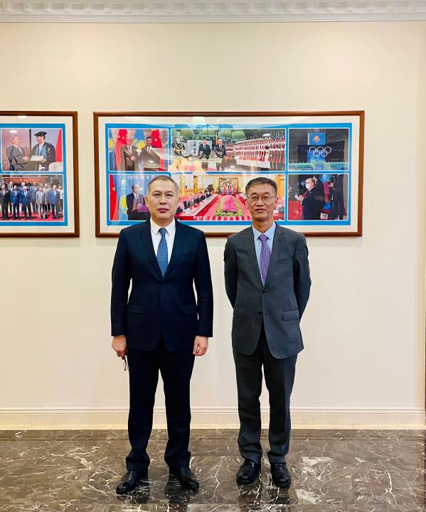 В Пекине обсуждены вопросы взаимодействия Казахстана с Синьцзян-Уйгурским автономным районом