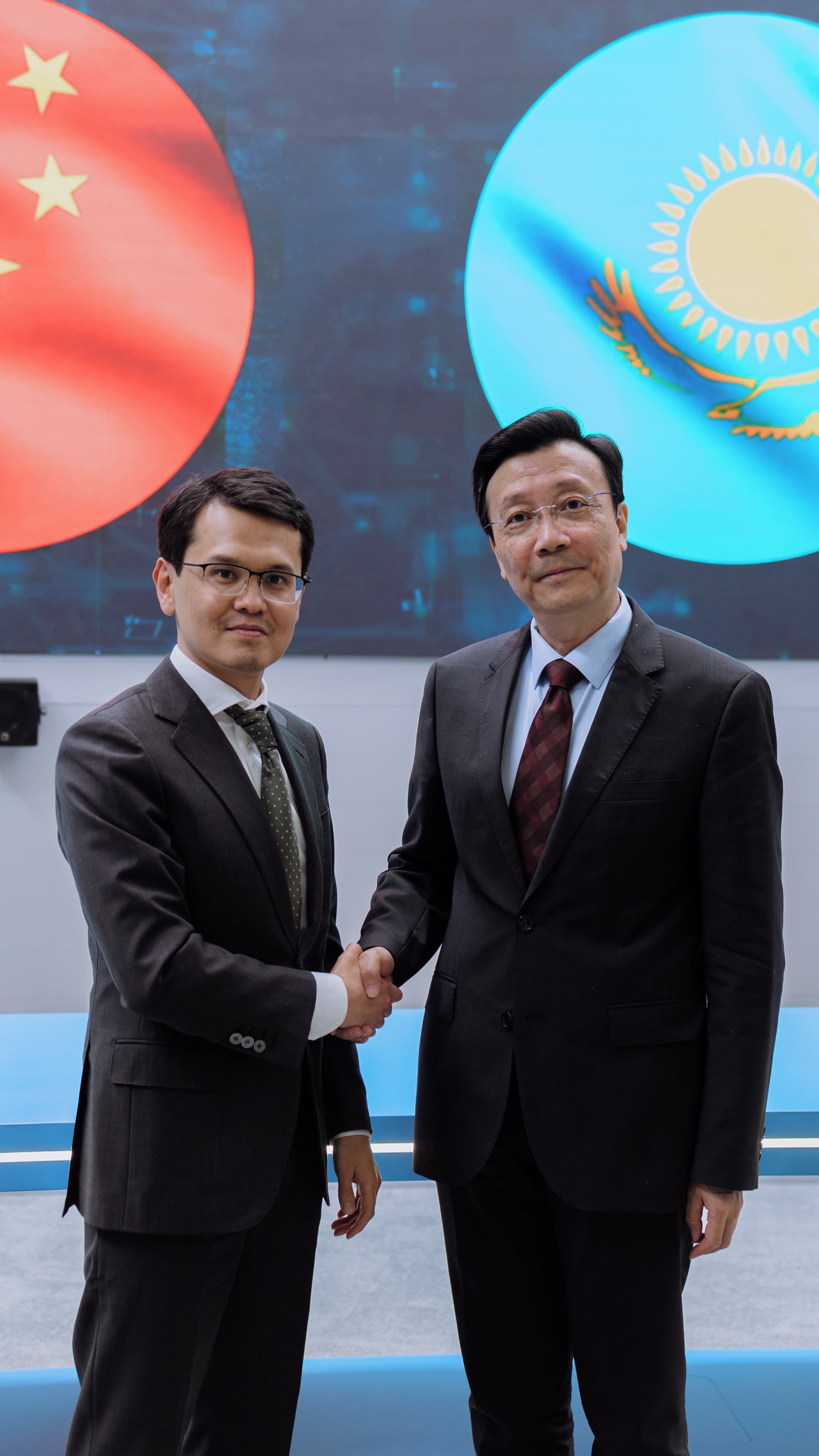Багдат Мусин провел встречу с Чрезвычайным и Полномочным Послом Китайской Народной Республики в Республике Казахстан