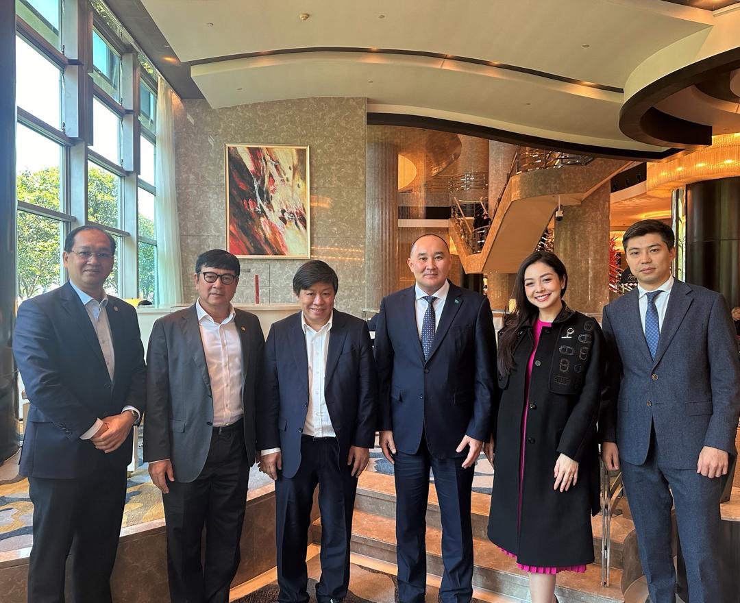 Генеральный консул Казахстана в Шанхае провел встречу с руководством компании «Sovico Group»
