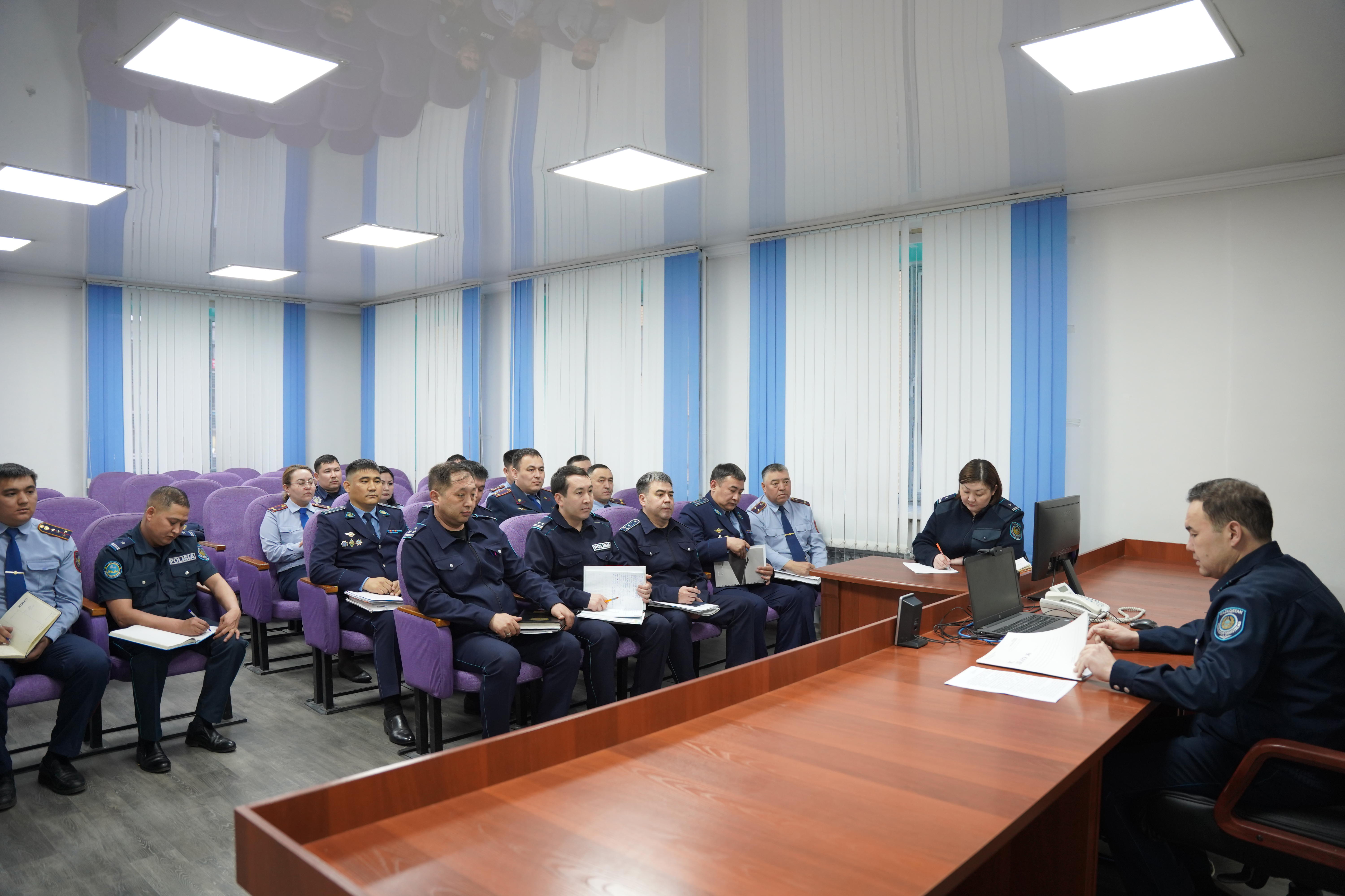 Заместитель начальника Департамента полиции области Абай провел рабочее совещание по поправкам в законодательстве