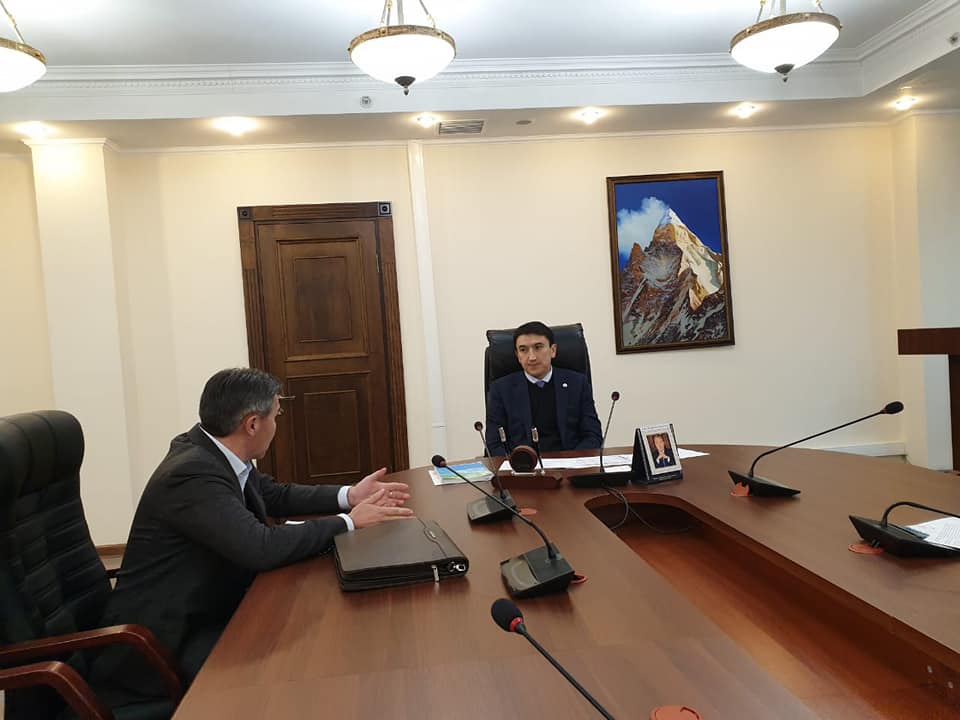 Қазақстанның Экология, геология жəне табиғи ресурстар министріне қандай сұрақтар қойылды?