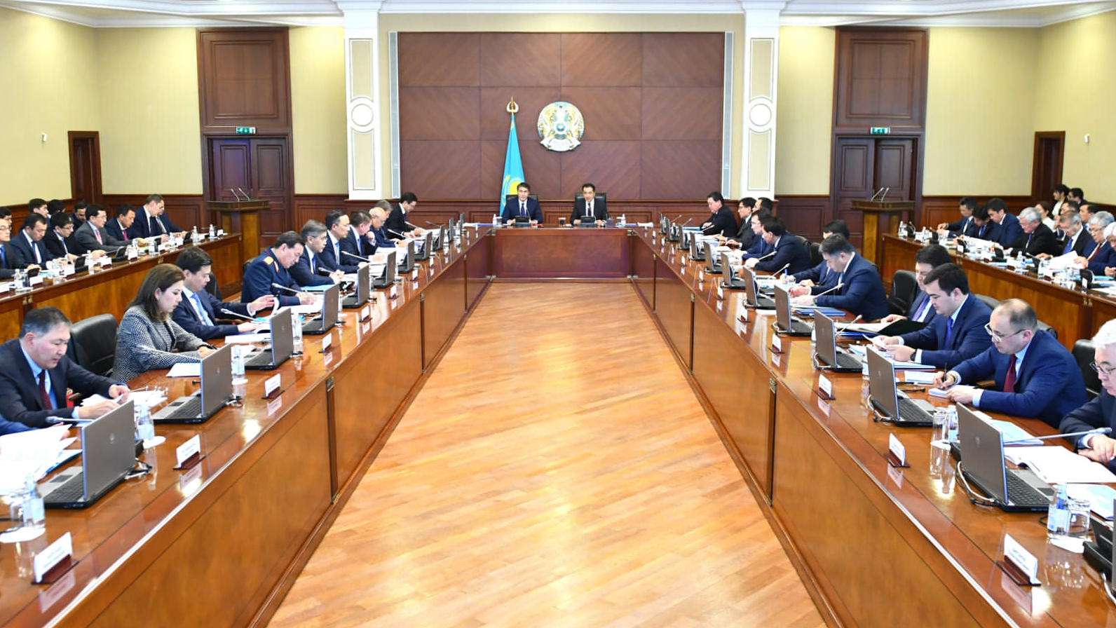 Үкіметте Президенттің «Қазақстандықтардың әл-ауқатының өсуі: табыс пен тұрмыс сапасын арттыру» Жолдауын орындау мәселелері қаралды