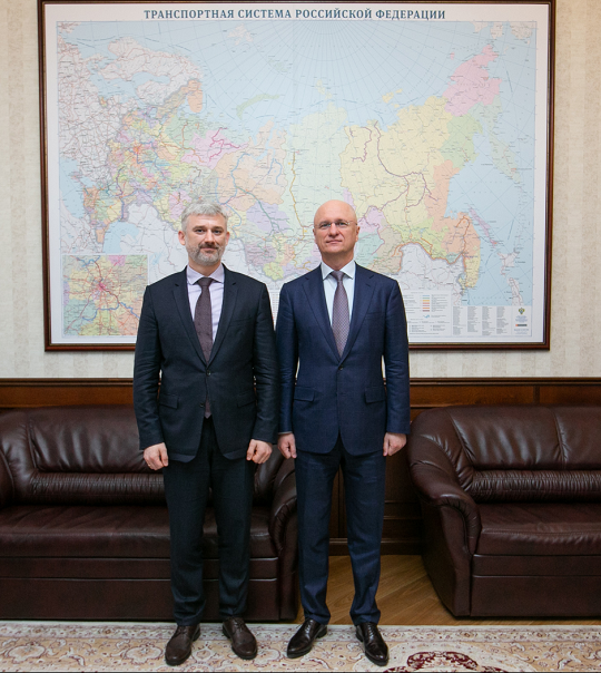 РОМАН СКЛЯР РЕСЕЙДІҢ КӨЛІК МИНИСТРІМЕН КЕЗДЕСТІ
