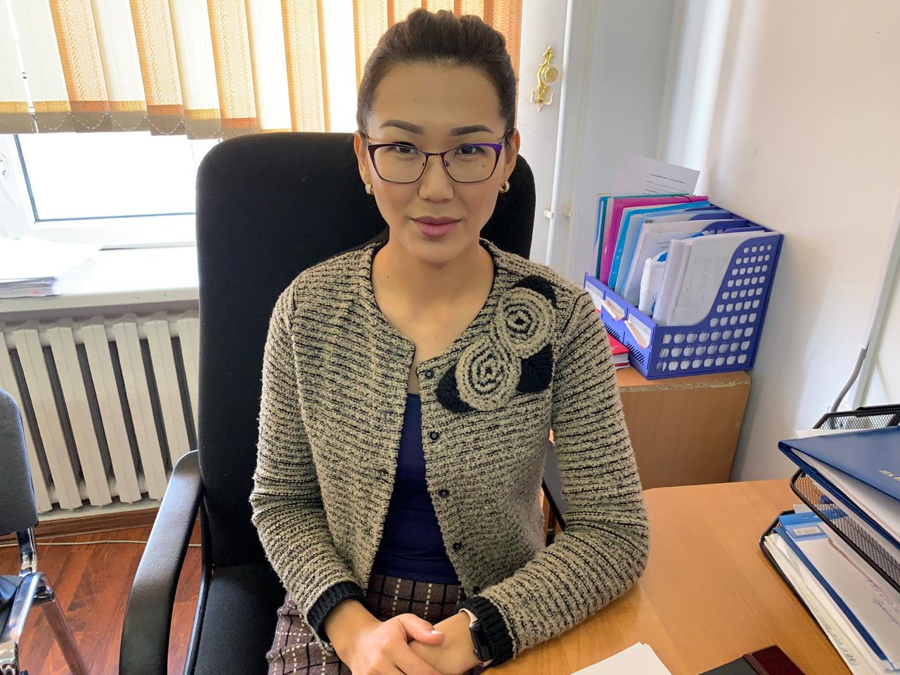 дворец президента казахстана в астане. сайт казахстана. талды-курган казахстан. нурсултан астана. флаг казахстана.