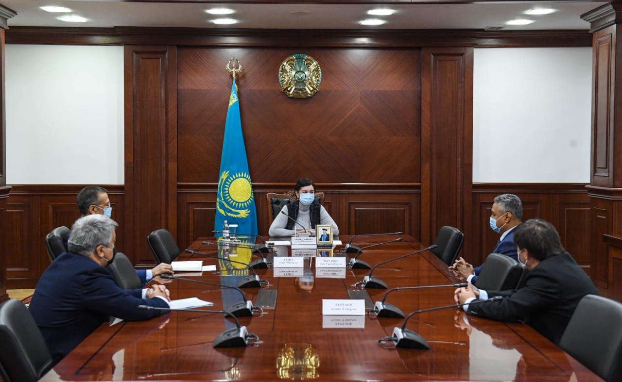 Аймақ басшысы Г. Әбдіқалықова «AQ JOL» Қазақстан демократиялық партиясының өкілдерімен кездесті