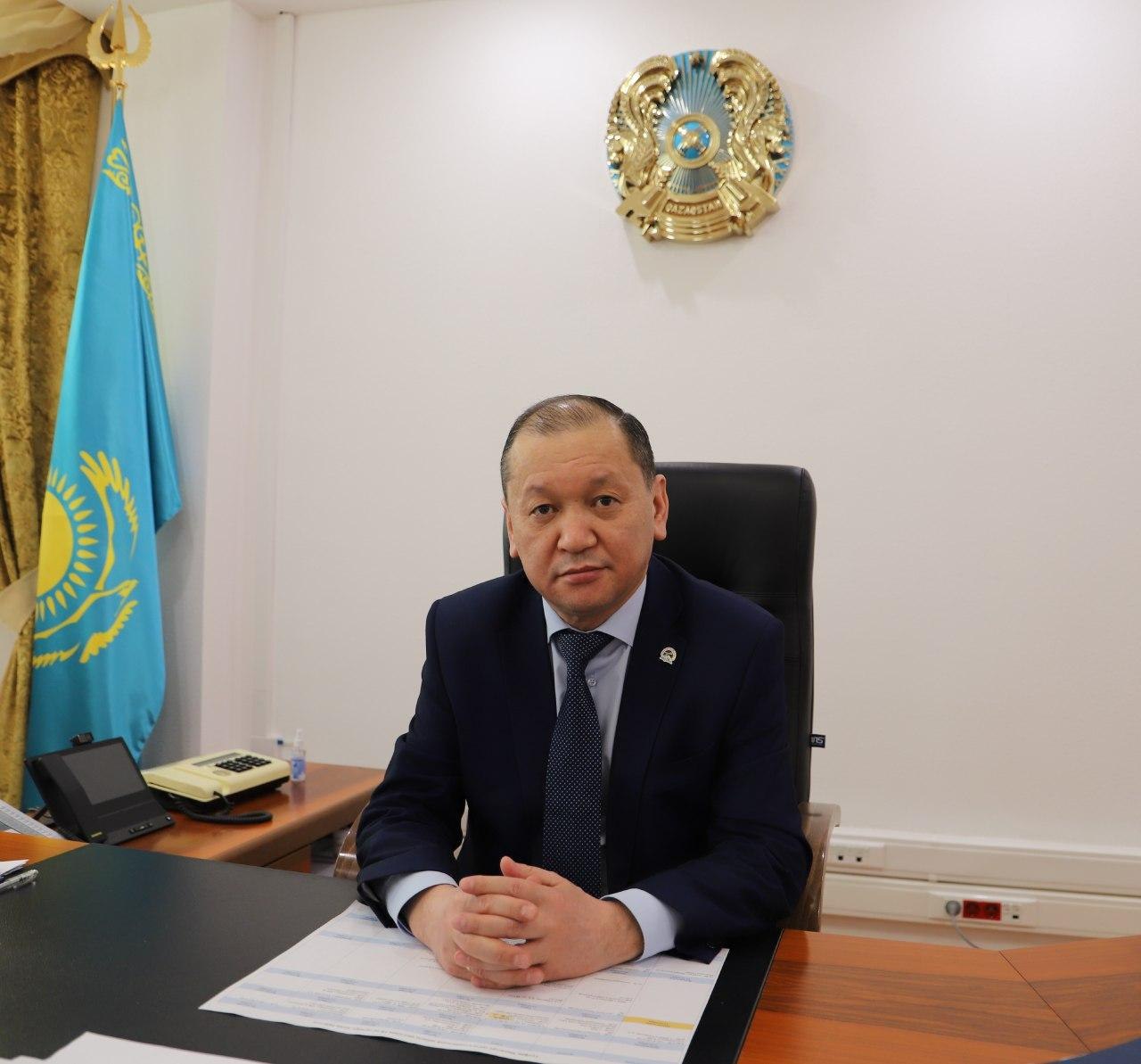 B. Nurymbetov congratulated the MLSPP staff on the Day of the First President