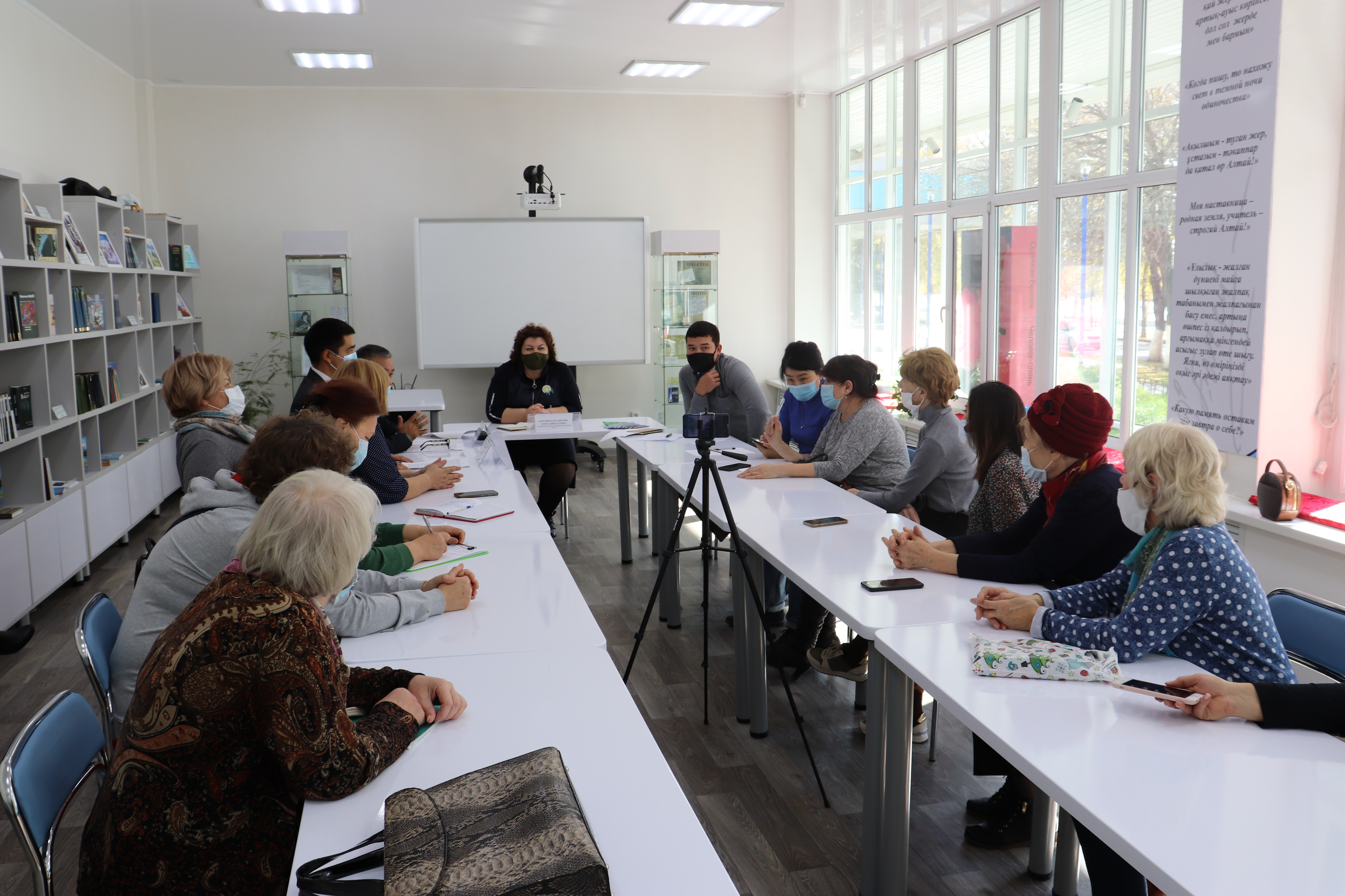 «Мүлік иелерінің бірлестігін мемлекеттік тіркеу тәртібі» тақырыпта тікелей эфир өткізілді