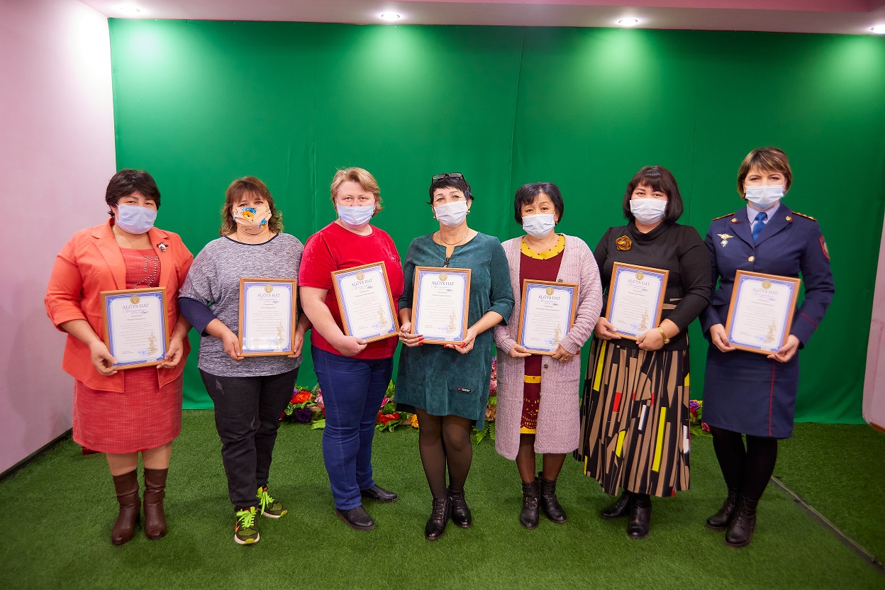 Порно жұлдыз Эсперанца Гомес Секс шабнами сурае ру