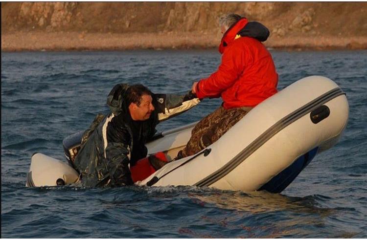 Олар Покровское-Стрешнево станциясында серуендеп жатыр