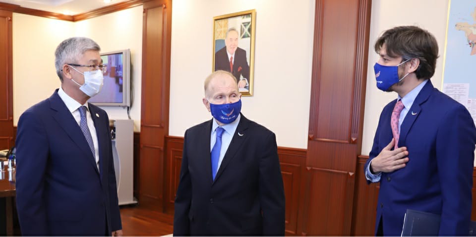 АКИМ ОБЛАСТИ ПРИНЯЛ ЧРЕЗВЫЧАЙНОГО И ПОЛНОМОЧНОГО ПОСЛА США В РК
