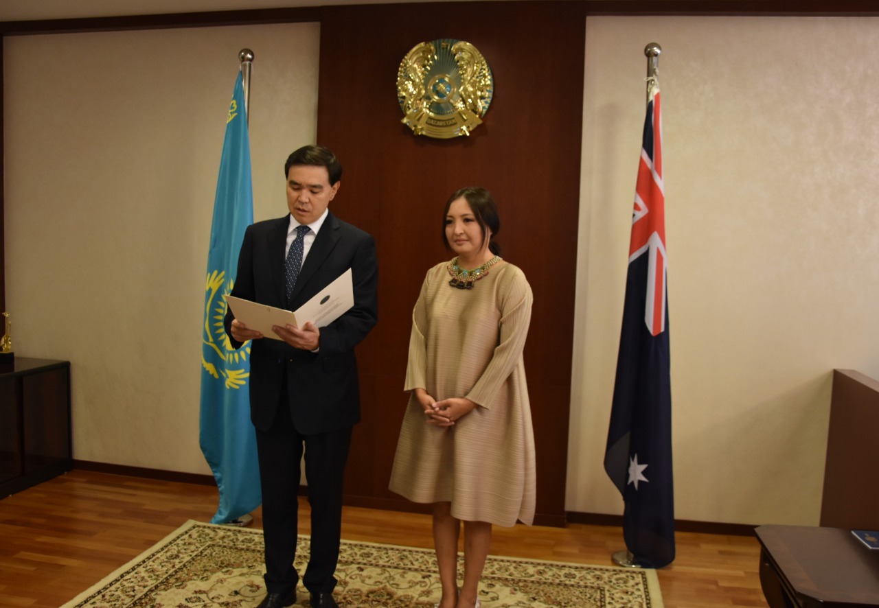 Посол Казахстана вручил верительные грамоты Генерал-губернатору Австралии