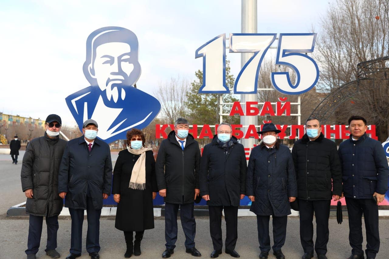 Monument to Abai Kunanbayuly unveiled in Aktobe