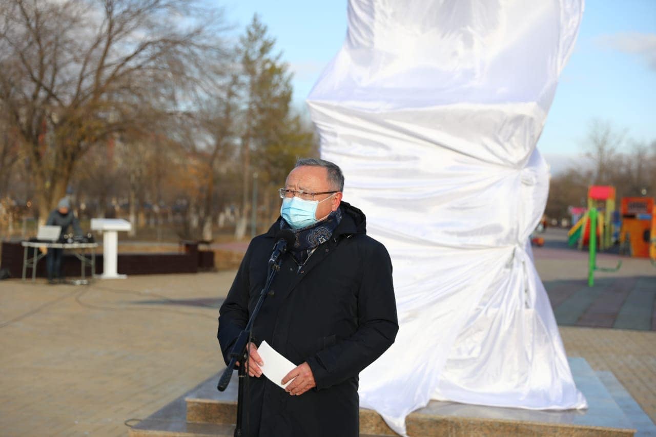 Ақтөбеде Абай Құнанбайұлының ескерткіші ашылды