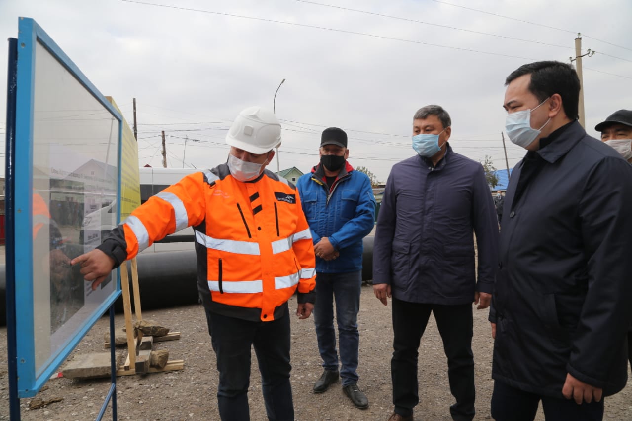 Жеңіс Қасымбек Абай ауданындағы ЖҚЖК іске асырылуымен танысты