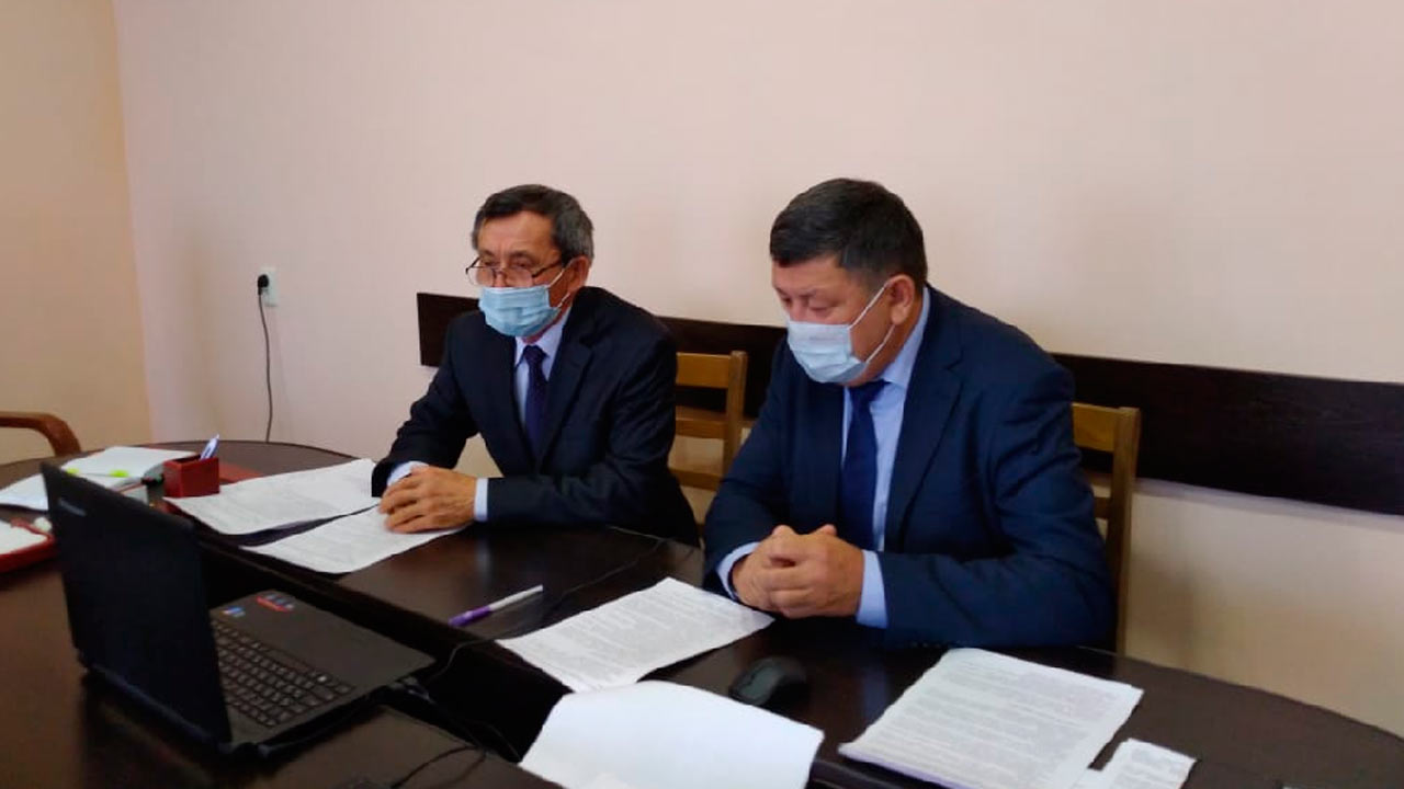 Облыстық әлеуметтік әріптестік  және әлеуметтік және  еңбек қатынастарын реттеу жөніндегі үшжақты комиссияның отырысы