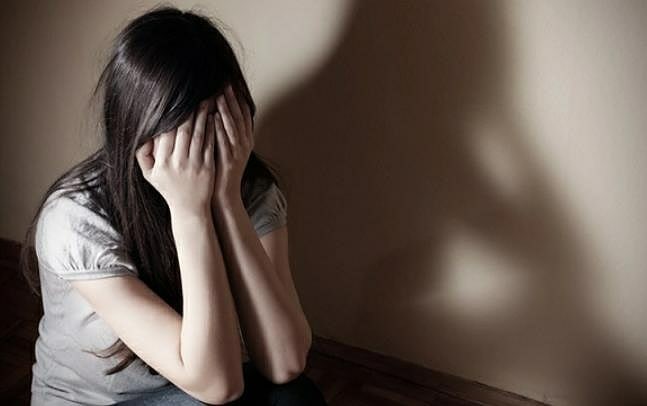 Офис порно галереялары бар есектер және стриптиздер