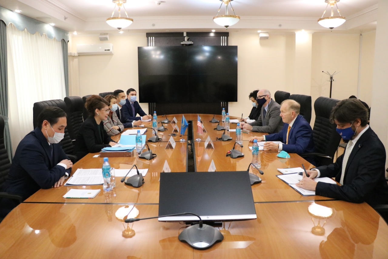 Аида Балаева провела встречу с Послом США