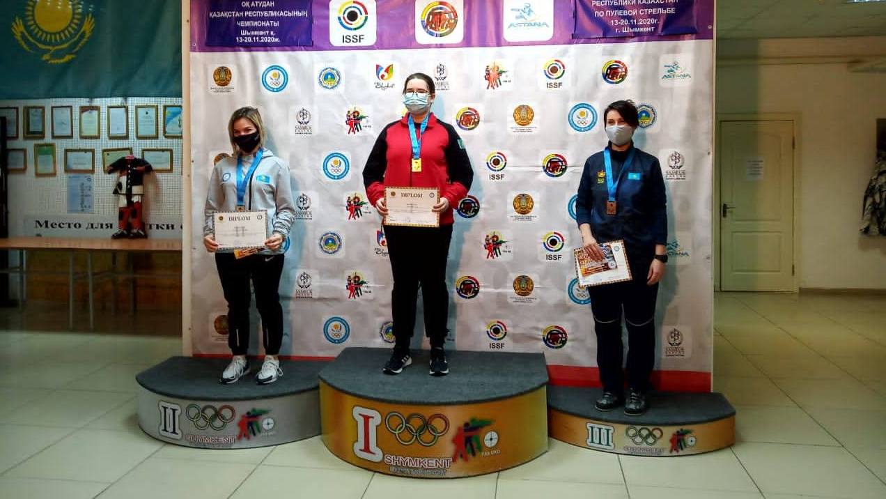 Спортсменка из Темиртау завоевала три медали на республиканском чемпионате по пулевой стрельбе