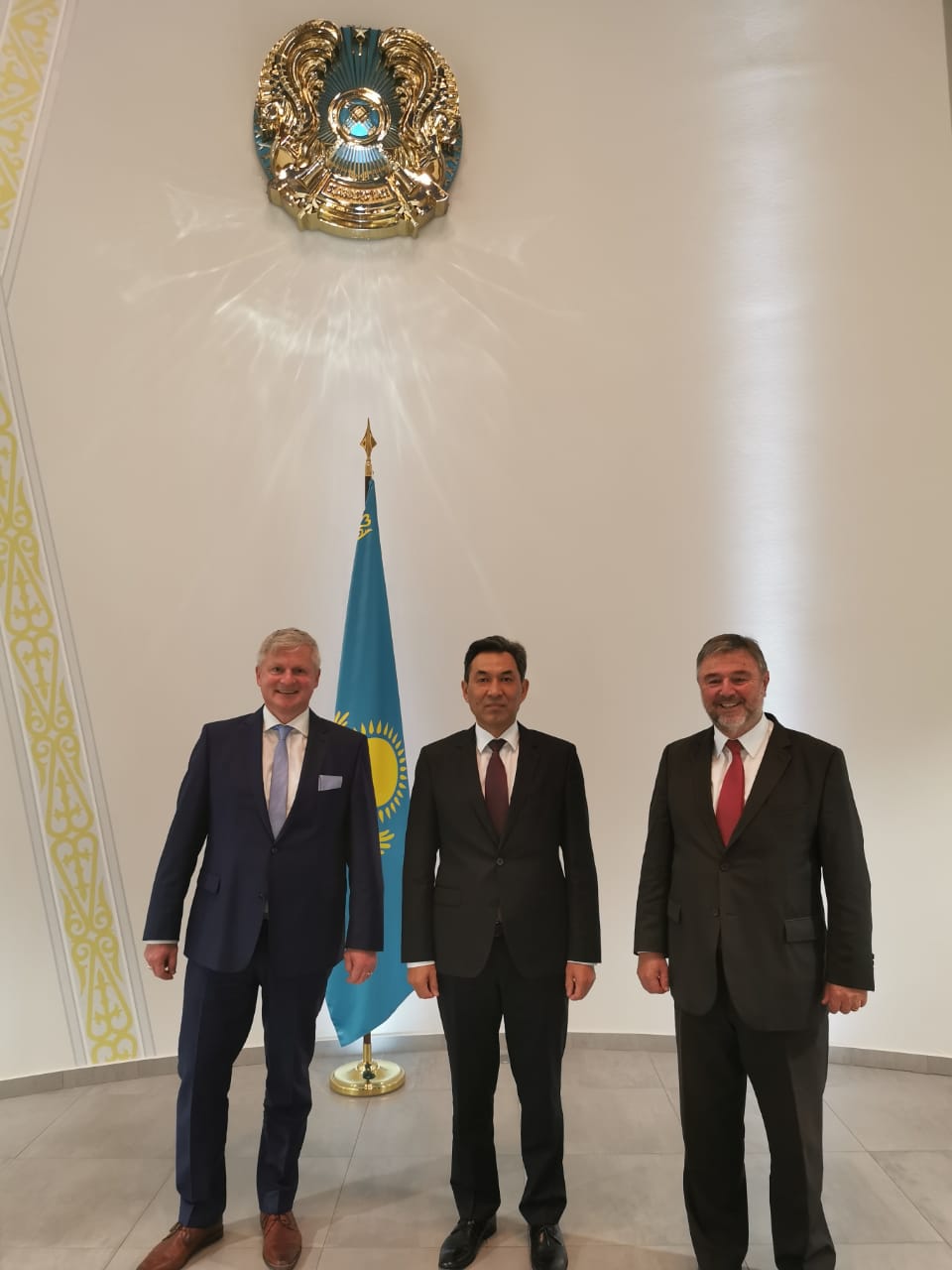 Посол РК в ФРГ Даурен Карипов встретился с руководством компании «Bauku Extrusion Technology»
