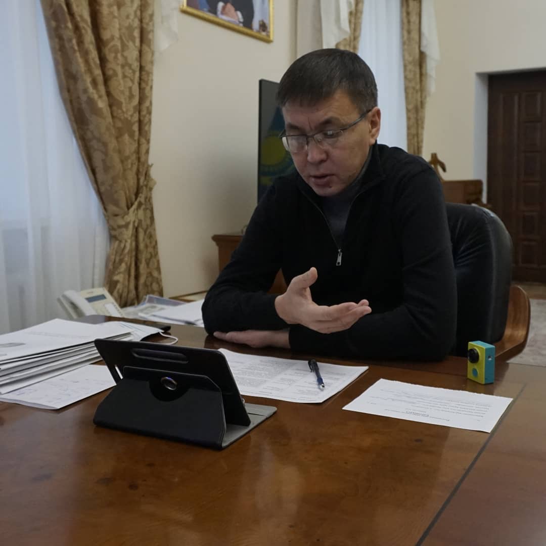 Қала әкімі Абат Шыныбеков азаматтарды онлайн форматта қабылдады.