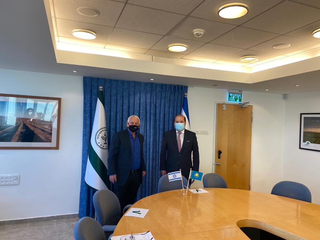Посол Казахстана встретился с Министром сельского хозяйства Израиля и посетил исследовательские центры аграрного сектора