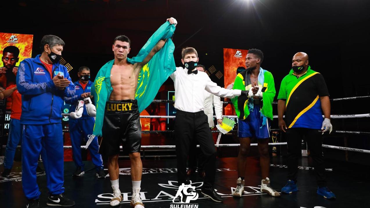 Карагандинский боксёр Абылайхан Жусупов дебютировал на профессиональном ринге с победой
