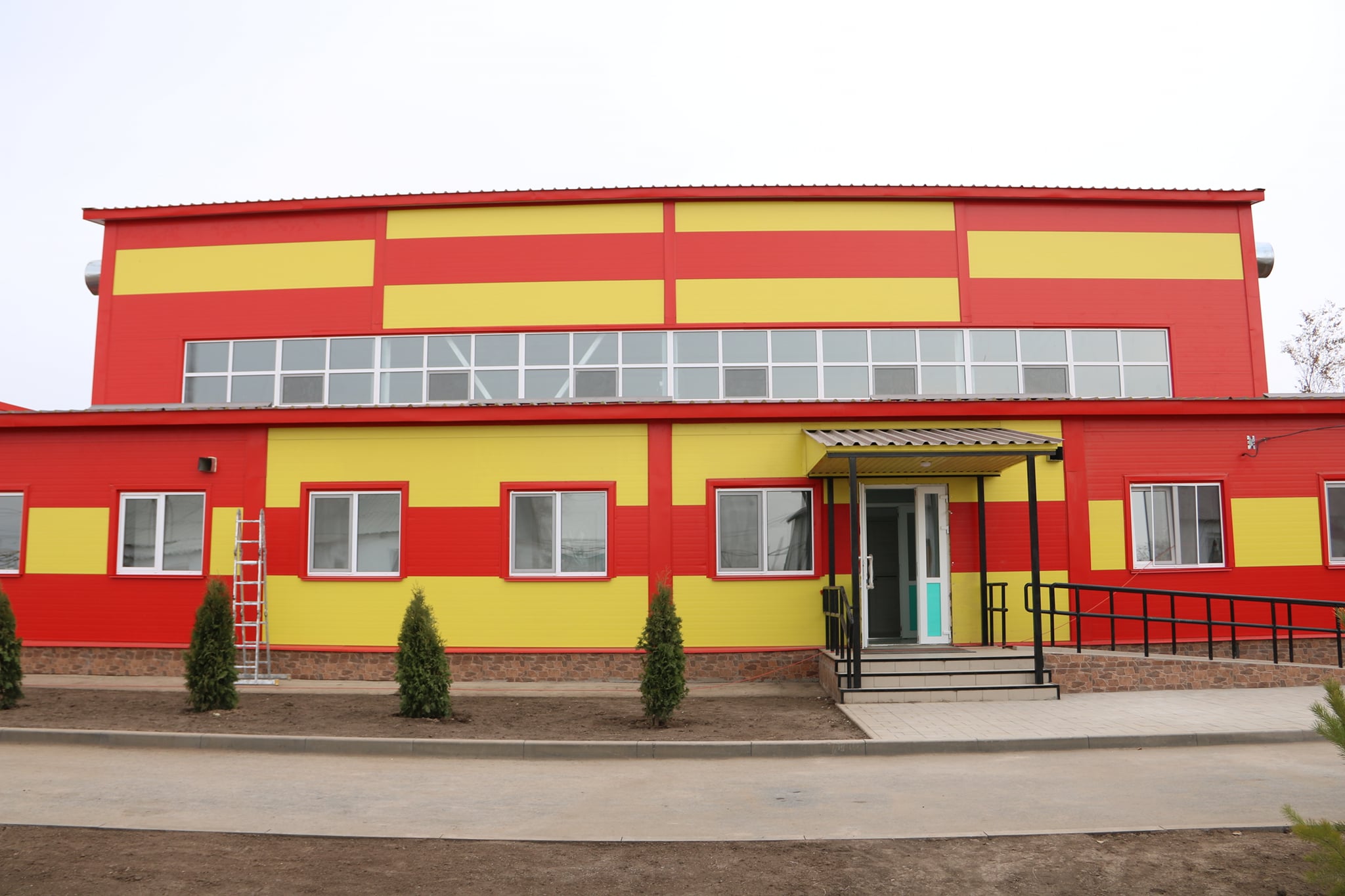 Deputy akim of the region Timurzhan Adiyetovich inspected the construction of a gym on the "employment roadmap" at the main school named after A. Orazbayeva in the village of Zhanibek.
