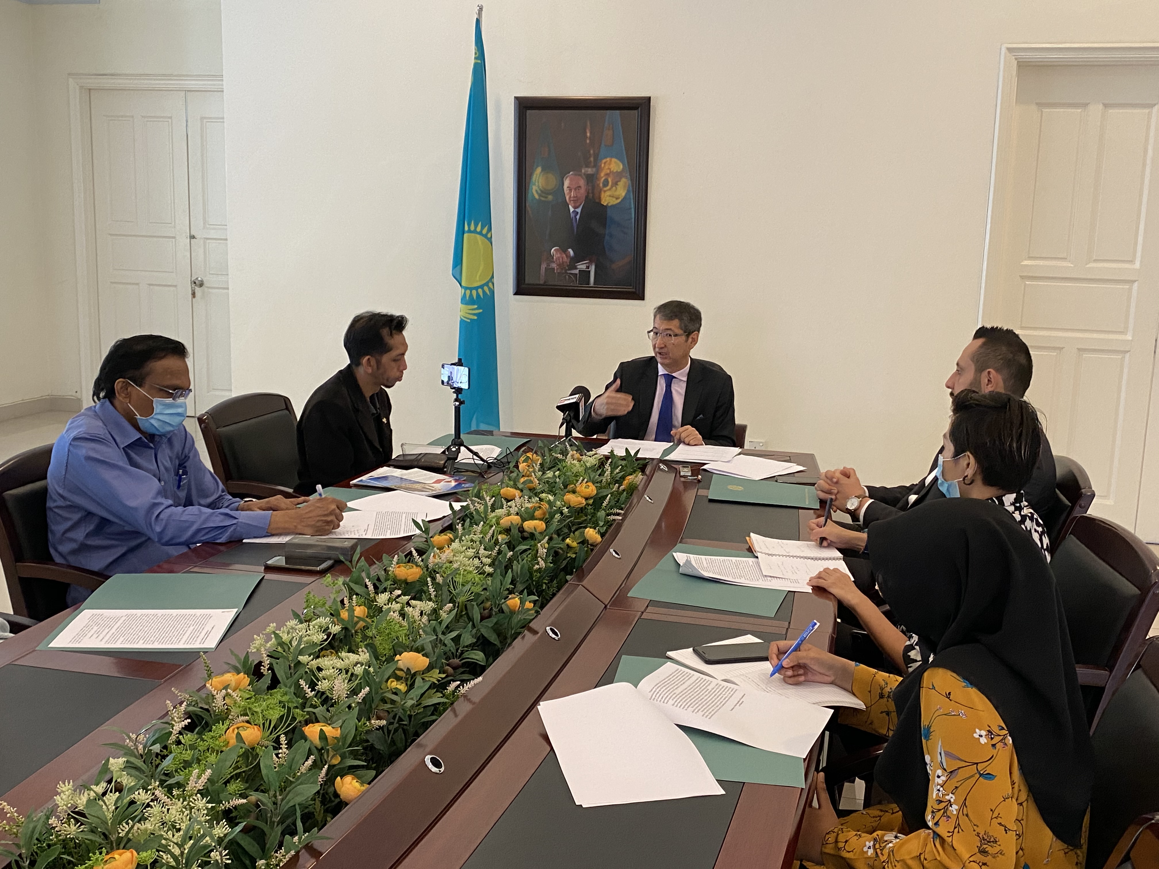 The embassies of Kazakhstan continue to hold briefings for foreign media and experts on the country's preparations for the parliamentary elections