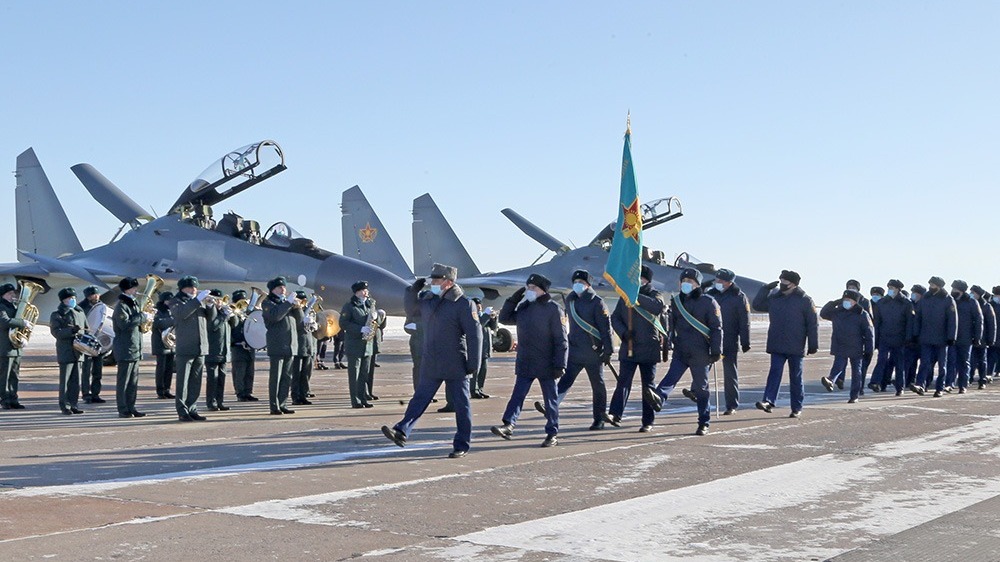 Карагандинская авиационная база пополнилась истребителями "Су-30СМ"