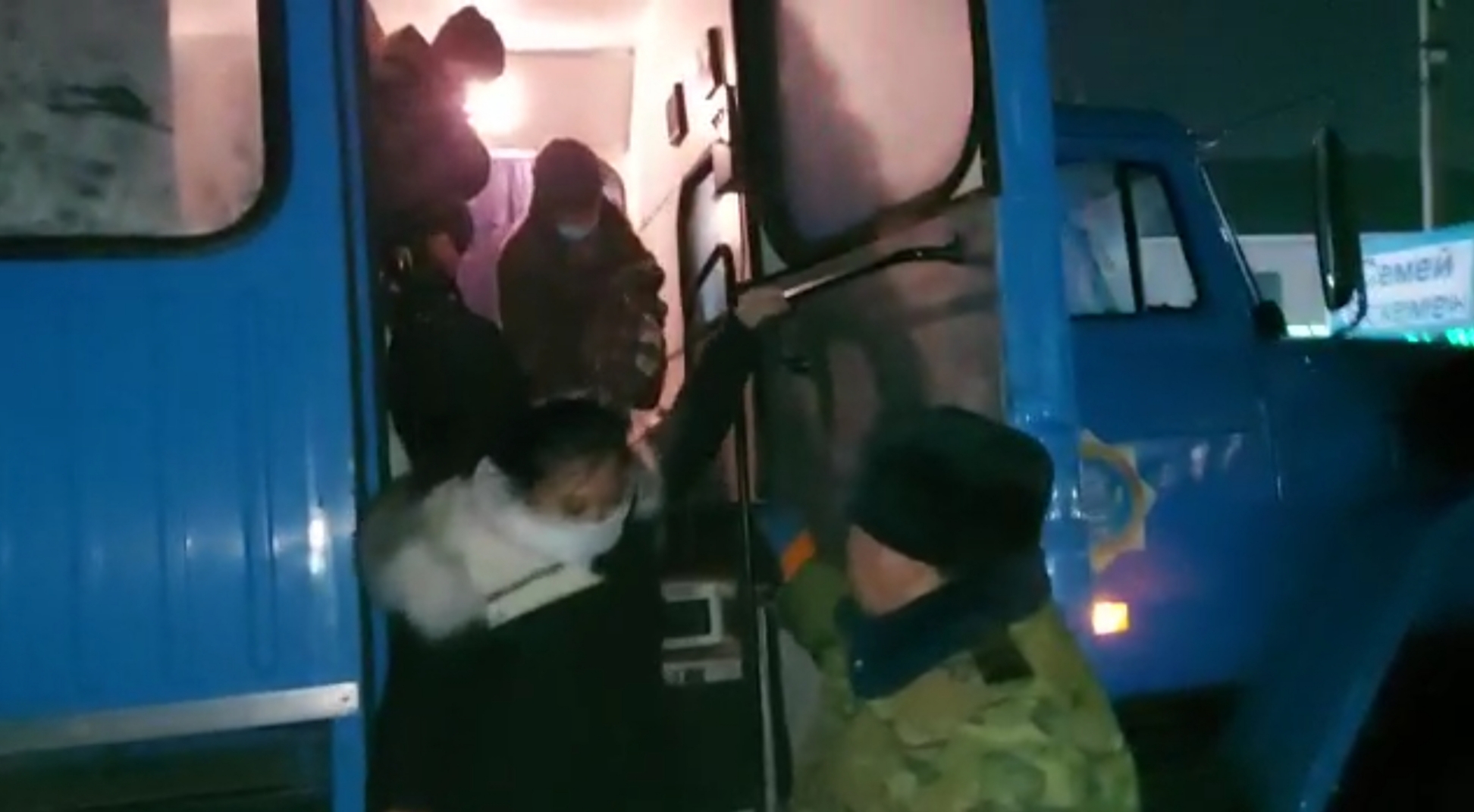 37 человек эвакуированы с автодороги «Алматы-Оскемен»