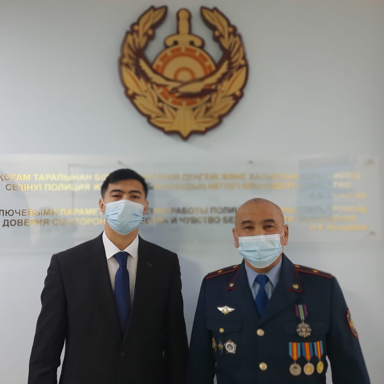 СҚО-да биылғы жаңа жыл полиция майорының қызметіндегі соңғы күні, ал ұлы үшін қызметке алғашқы түскен күні болды