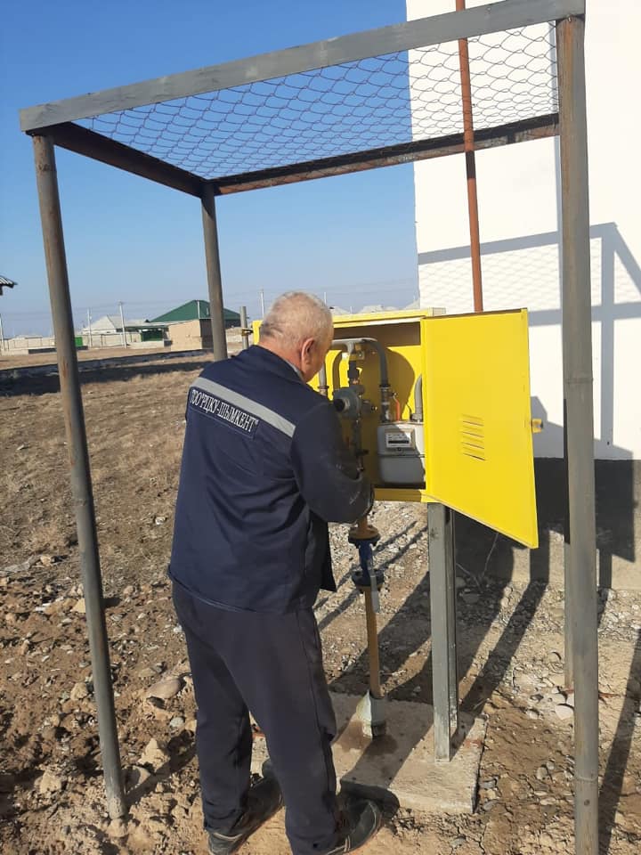 WORK CONTINUES ON CONNECTING SUBSCRIBERS TO GAS IN THE CITY OF TURKESTAN
