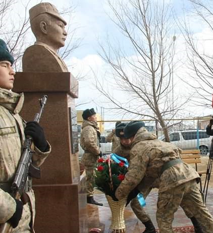 Открыт  мемориальный  бюст война интернационалиста  Салимжана Алиева.