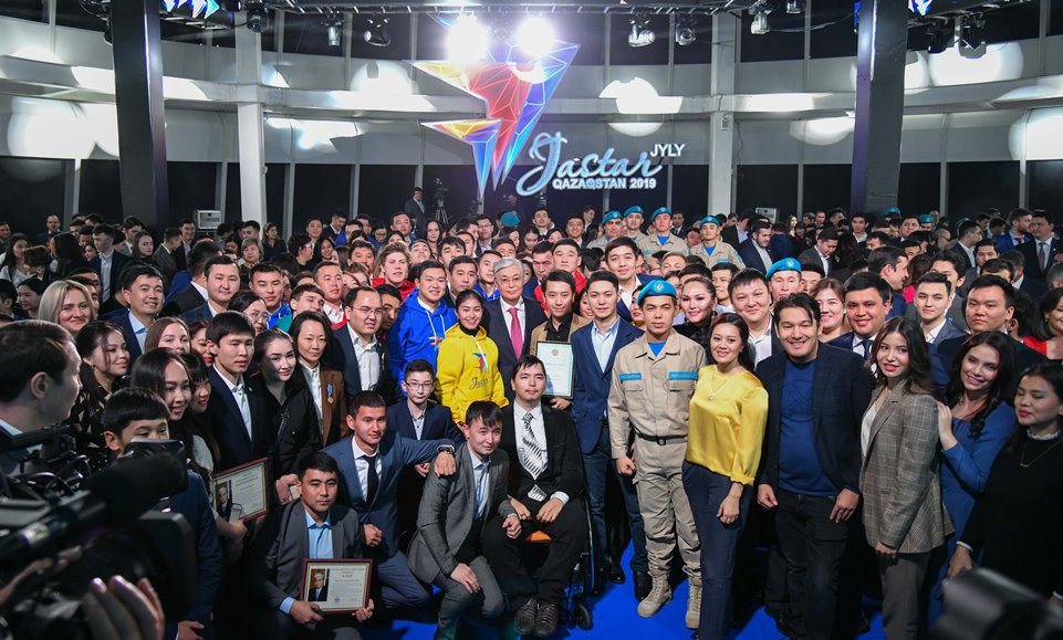 Глава государства дал старт Году волонтера в Казахстане
