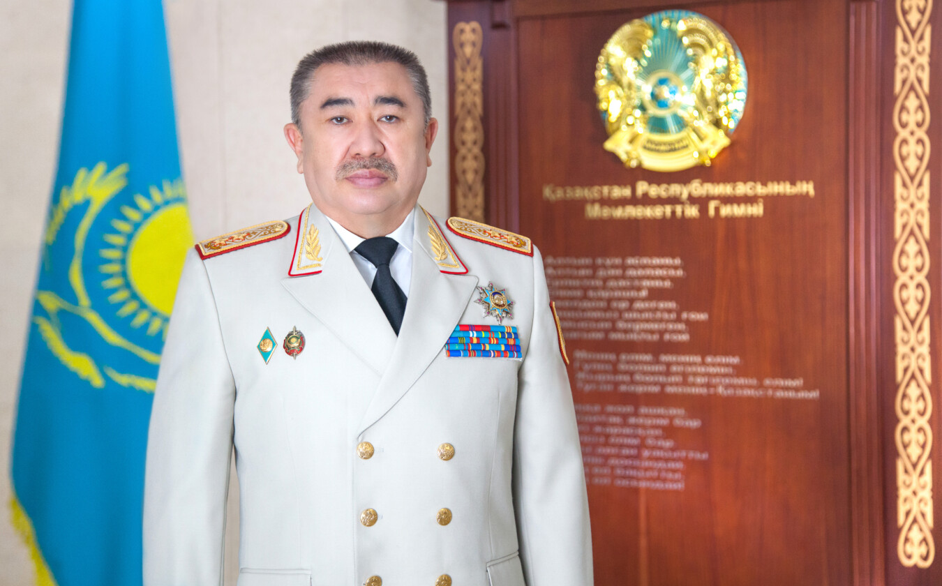 Ерлан Тургумбаев поздравил коллег с профессиональным праздником