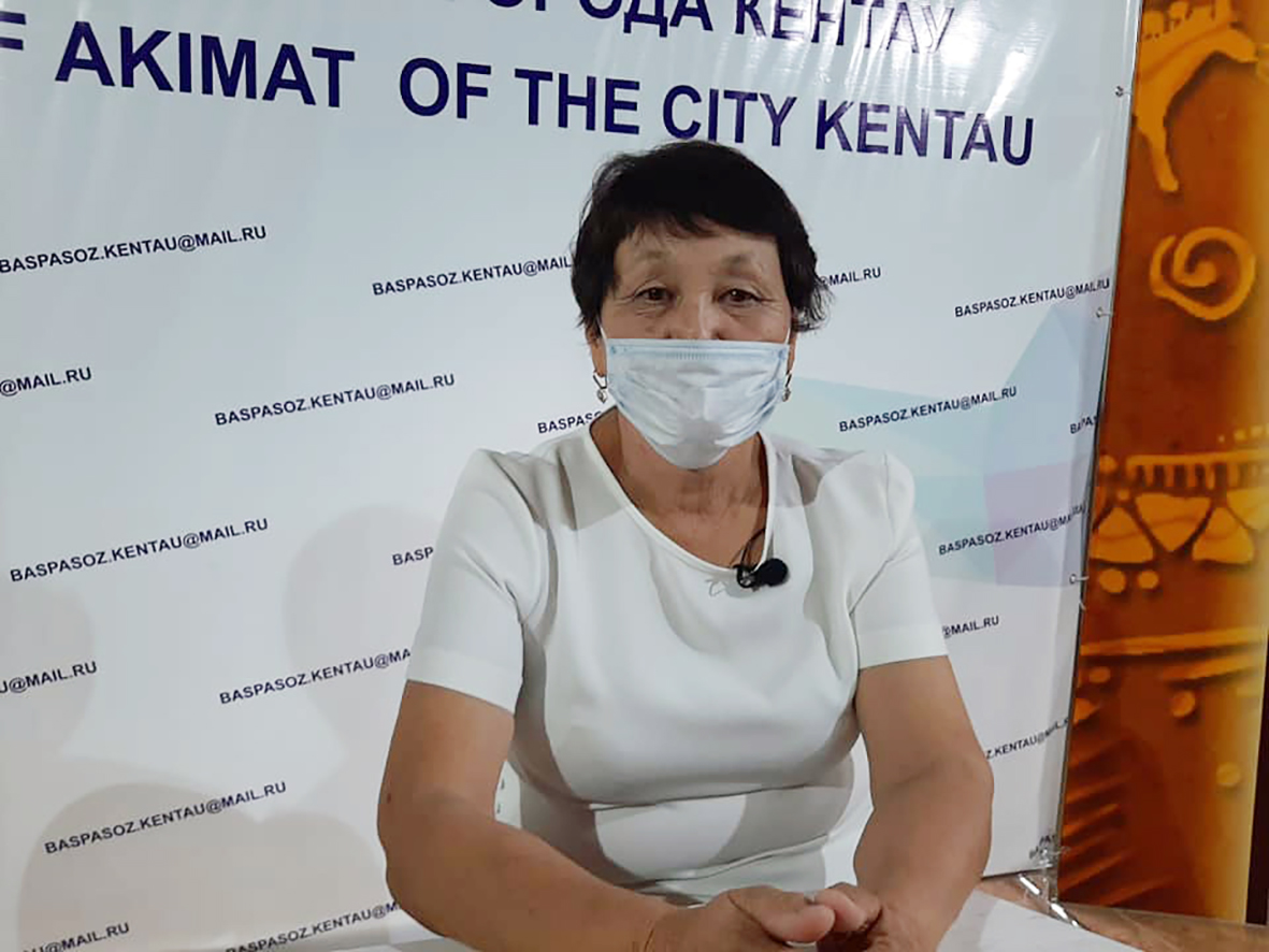 Шымкент қаласы әкімдігінің баспасөз қызметінен хабарлағандай, Шымкент қаласы әкімдігінің баспасөз қызметінен хабарлағанындай, ағымдағы жылдың 6 айында атқарылған жұмыстар туралы баспасөз мәслихаты өтті. Шорнақ ауылдық округінде 12955 адам тұрады. Үйлердің саны-2137. Ауылдық округтің жалпы жер көлемі 51770 га құрайды, оның ішінде: 4608 га суармалы жерлер, 24120 га жайылым, 45,8 га елді мекендер орналасқан. Шорнақ ауылдық округіне 4 елді мекен кіреді: Шорнақ, Қосмезгіл, Ата және 32-ші разъезд. Ауыл тұрғындары мал шаруашылығы мен егін шаруашылығын өз болашағын көріп отыр. Өткен жылдың осы кезеңімен салыстырғанда мал басы және ауыл шаруашылығы өнімдерін өндіру артты. Ауыл шаруашылығы саласындағы шағын және орта кәсіпкерліктің 101 субъектісі 9 ірі шаруа қожалықтарына біріктірілді. 2020 жылы ауыл шаруашылығы өнімдерінің негізгі түрлерін өндіру үшін ауыл тұрғындары 0,85 га жерге жылыжай салды. Жылыжай егілді