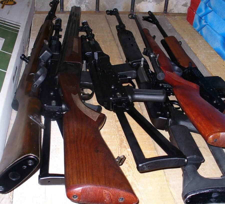 Атыраусцы добровольно сдали незарегистрированное оружие и получили вознаграждение более 2,5 млн тенге