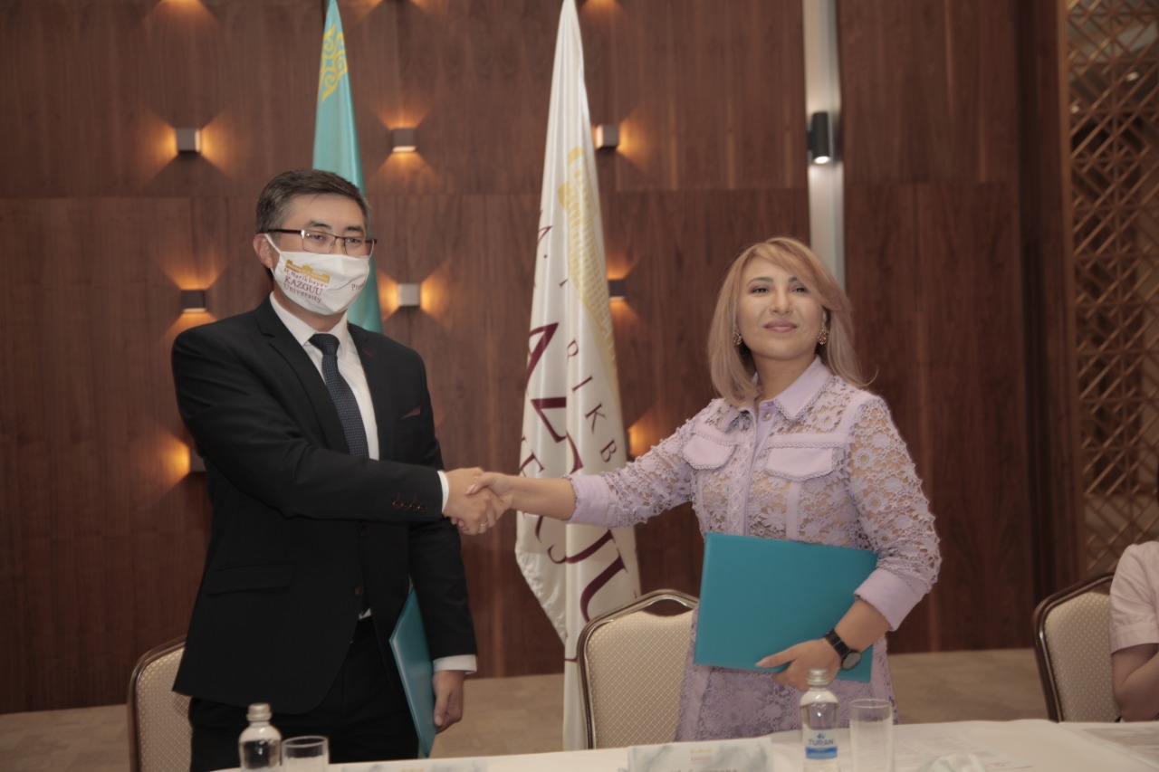Тұтынушылардың құқықтарын қорғау комитеті мен М.С.Нәрікбаев атындағы КАЗГЮУ Университеті  серіктестік туралы меморандумға қол қойды