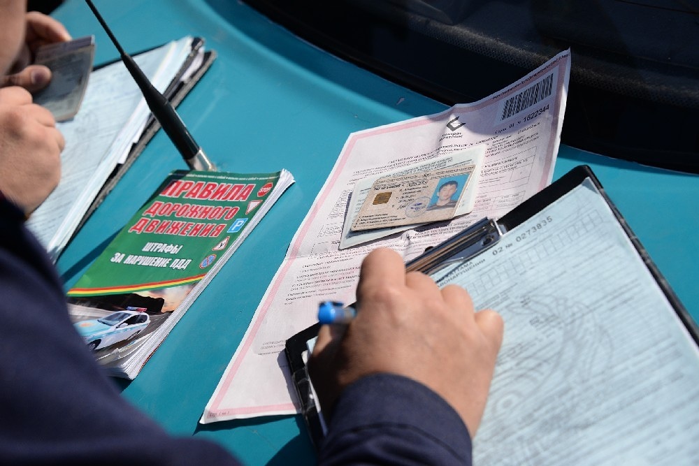 Олар қоғамдық орындарда жұлқынады