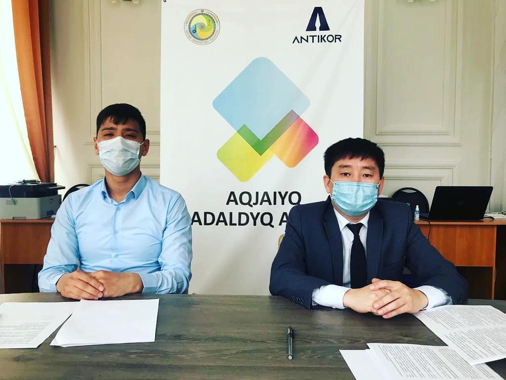 On the page of the FB "Akzhaiyk-adaldyk alany", the deputy head of the Labor Inspection Department of the WKO Tuiginbetov AU was on the air.