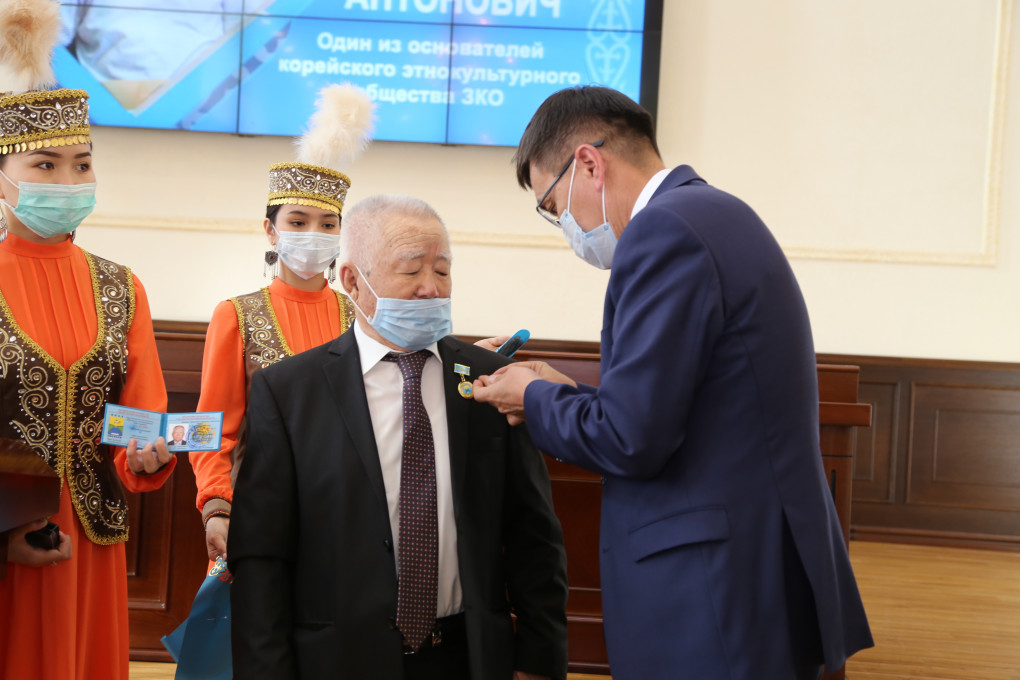 «Орал қаласының құрметті азаматы» атағы табысталды