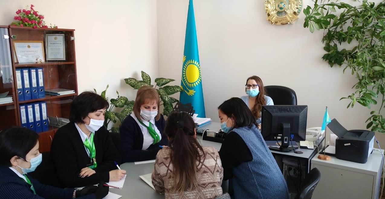 Жітіқара ауданының ХҚКО қызметкерлерімен мемлекеттік қызмет көрсету бойынша түсіндіру өткізу