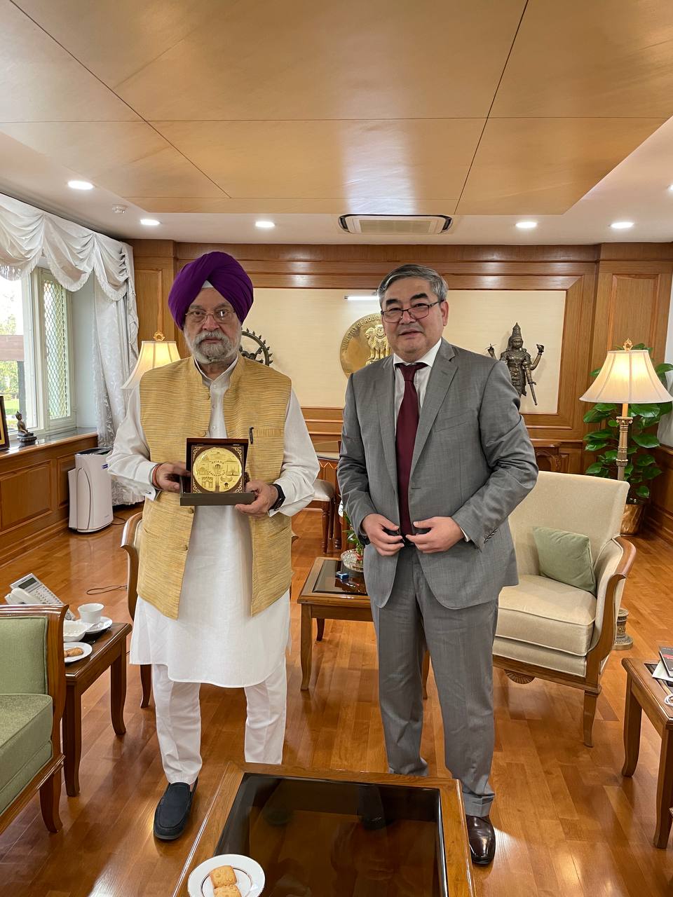 Ambassador of Kazakhstan to India Mr Nurlan Zhalgasbayev met with H.E. Mr Hardeep Singh Puri, Hon Minister of Oil and Natural Gas, as well as Minister of Housing and Urban Development of India
