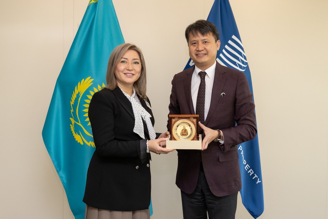 Дүниежүзілік зияткерлік меншік ұйымының Бас Ассамблеясы шеңберінде ағымдағы жылғы 4-8 қазан аралығында Женева қаласында (Швейцария) Әділет вице-министрі А. Ахметованың ДЗМҰ Бас директоры Д. Тангпен, ДЗМҰ Бас директорының орынбасарлары С. Форбен және Х. Клейбпен, ДЗМҰ Академиясының директоры Ш. Саадаллмен кездесулері өтті.