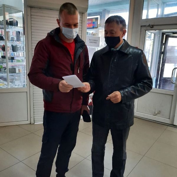 Брошюралар таратты