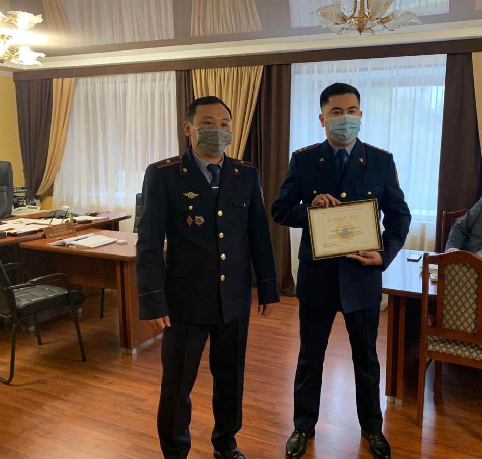 Павлодар қаласында  қызметте ерекшеленген полицейлер марапатталды.