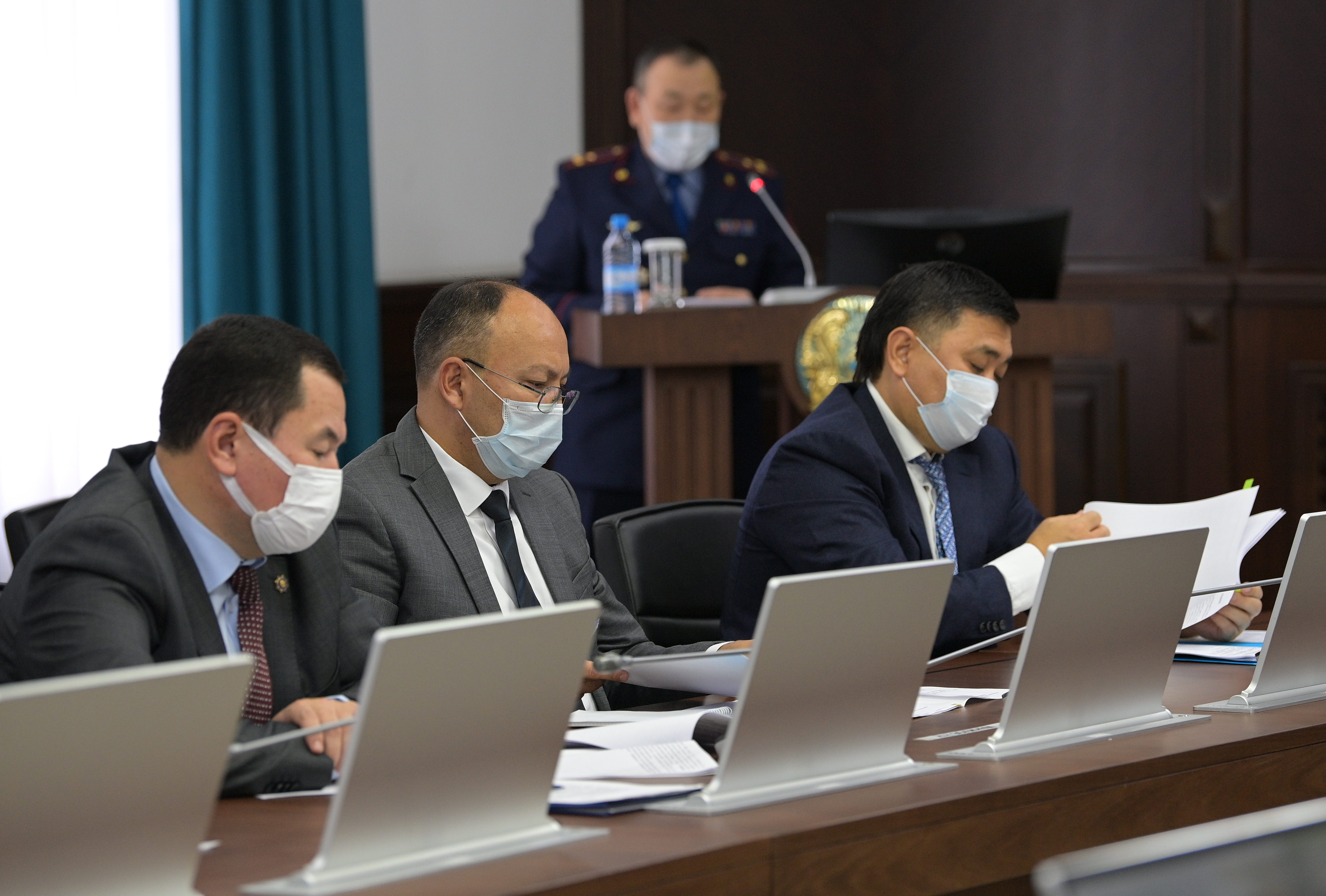 Жаяу жүргіншілер өтпе жолдарын жарықтандыру және автомагистральдарге техникалық қызмет көрсету: Павлодар облысында жол-көлік оқиғаларын қалай азайтуға болады