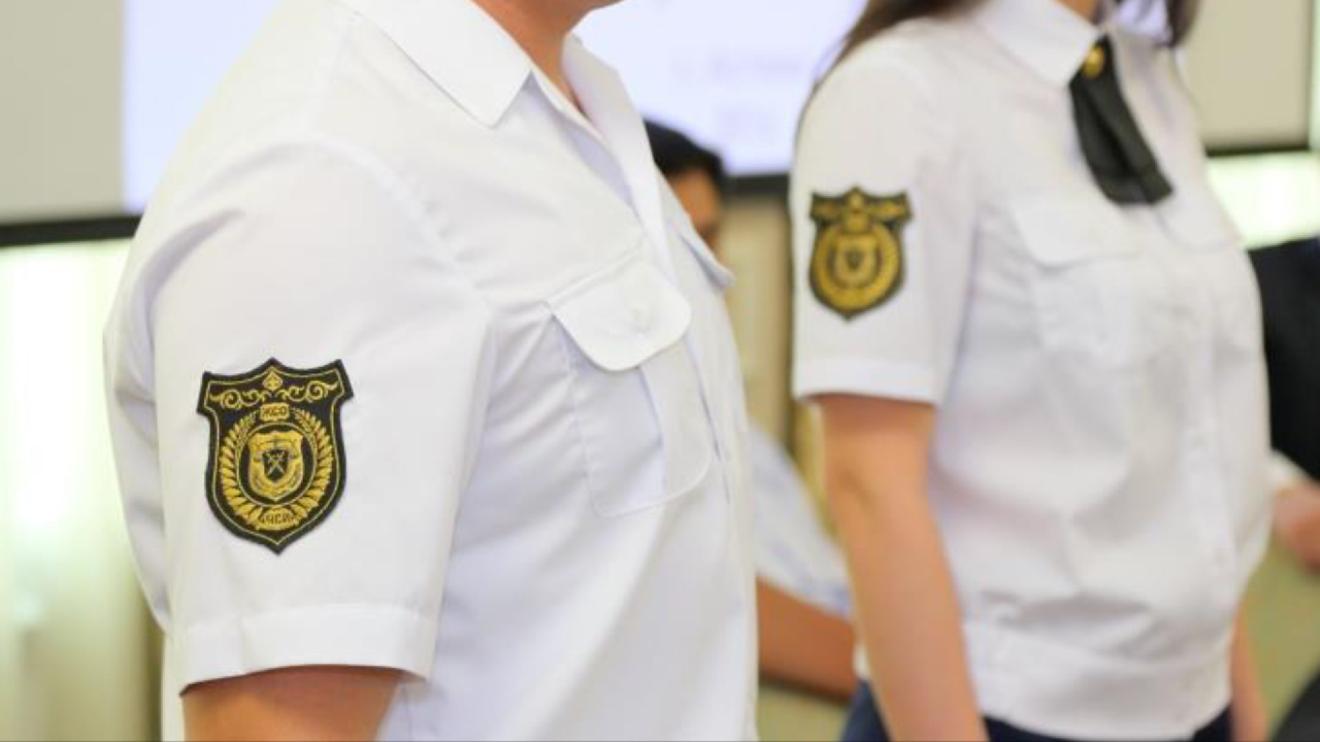 Порно күйеулер әйелдерімен