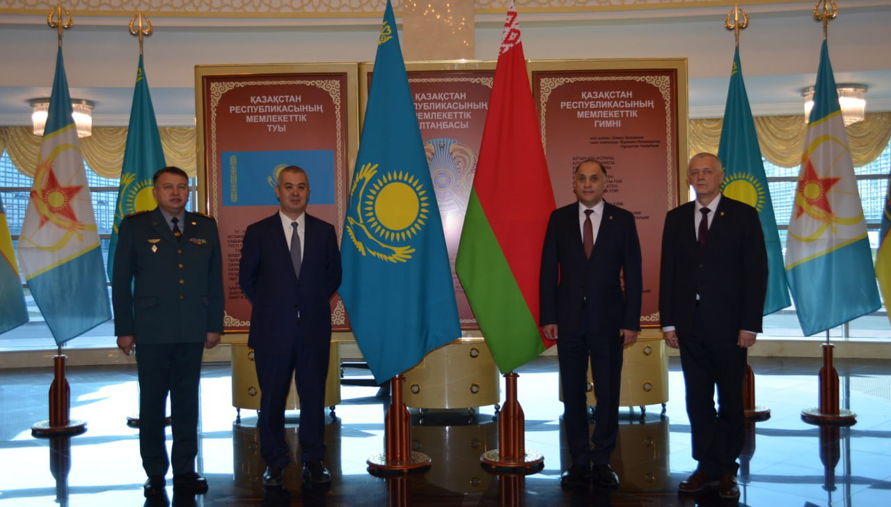 Казахстанским опытом в сфере военного образования поделились с представителями Совета Безопасности Беларуси